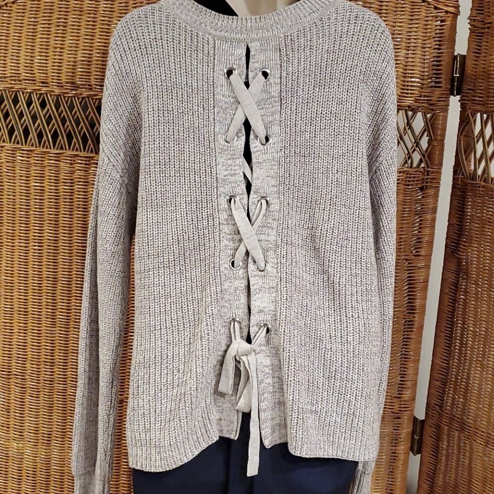 🔥 Sale Sweater with back lace.
